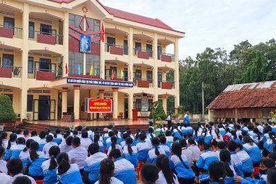 Tăng cường giáo dục kỹ năng sống cho học sinh Trường THCS Y Ngông Niê Kđăm